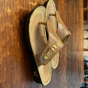 ALEGRIA CARINA TECTONIC pink gold mermaid w/ butterfly detail Sandals 7-7 1/2